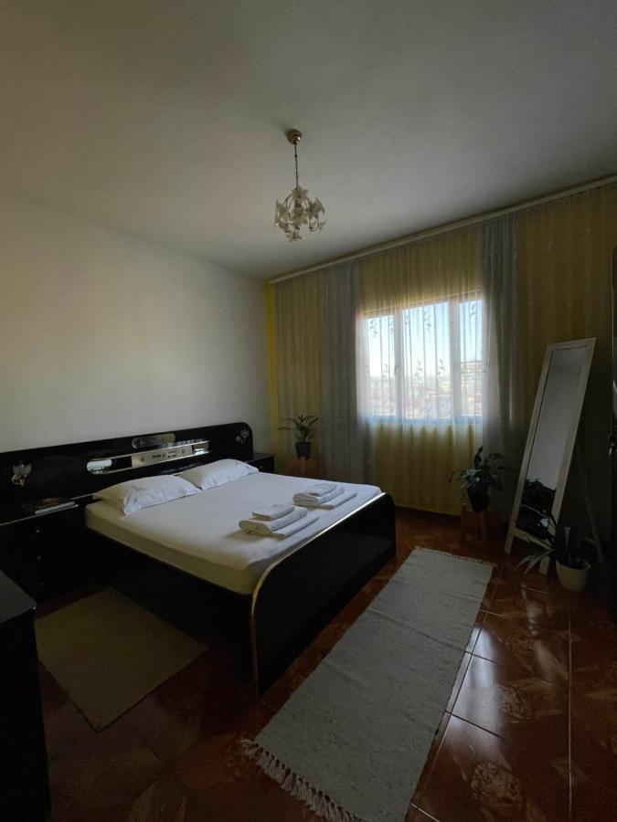 Cozy Big Apartment With Balcony Tiranë Eksteriør bilde