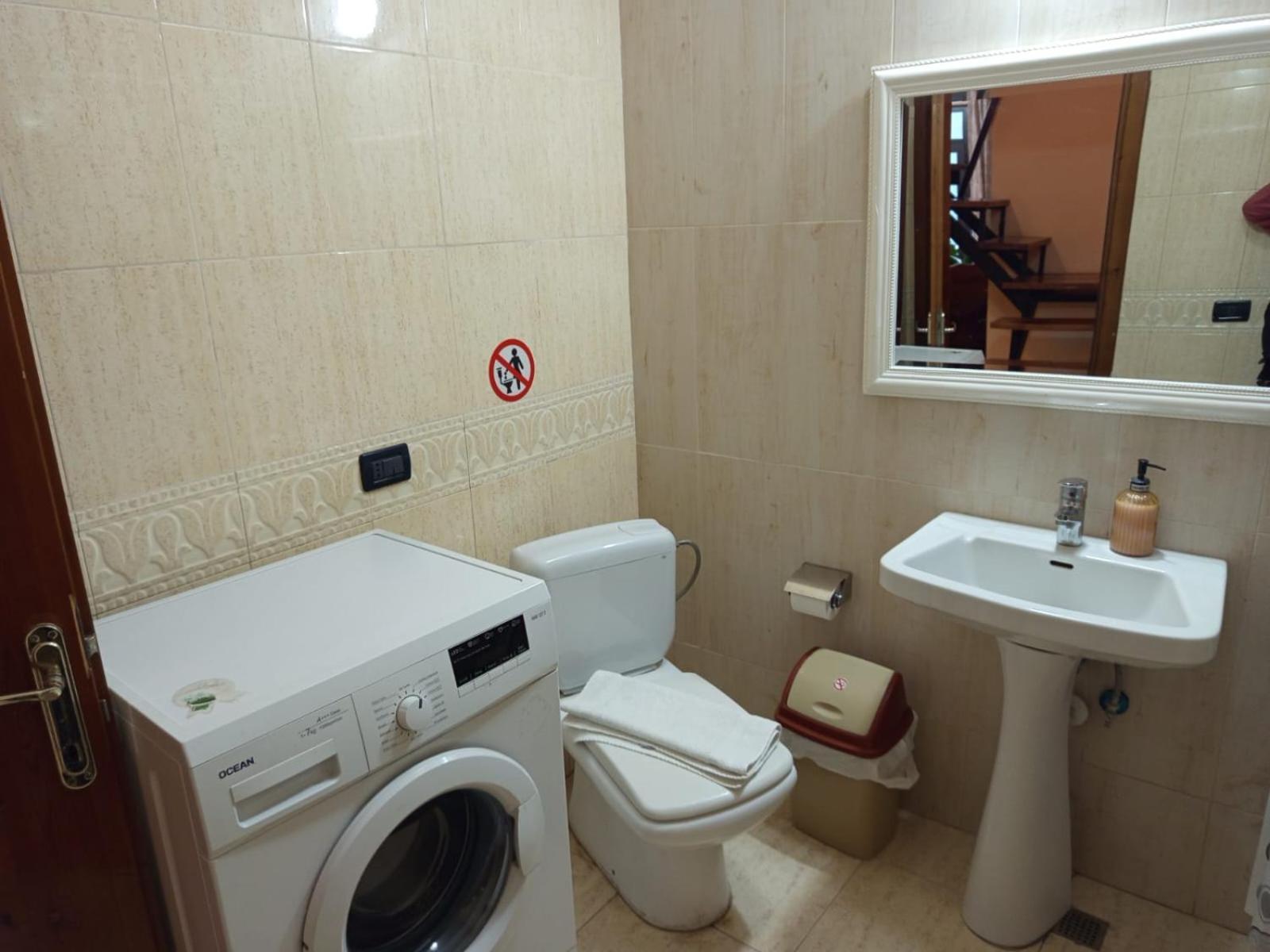 Cozy Big Apartment With Balcony Tiranë Eksteriør bilde