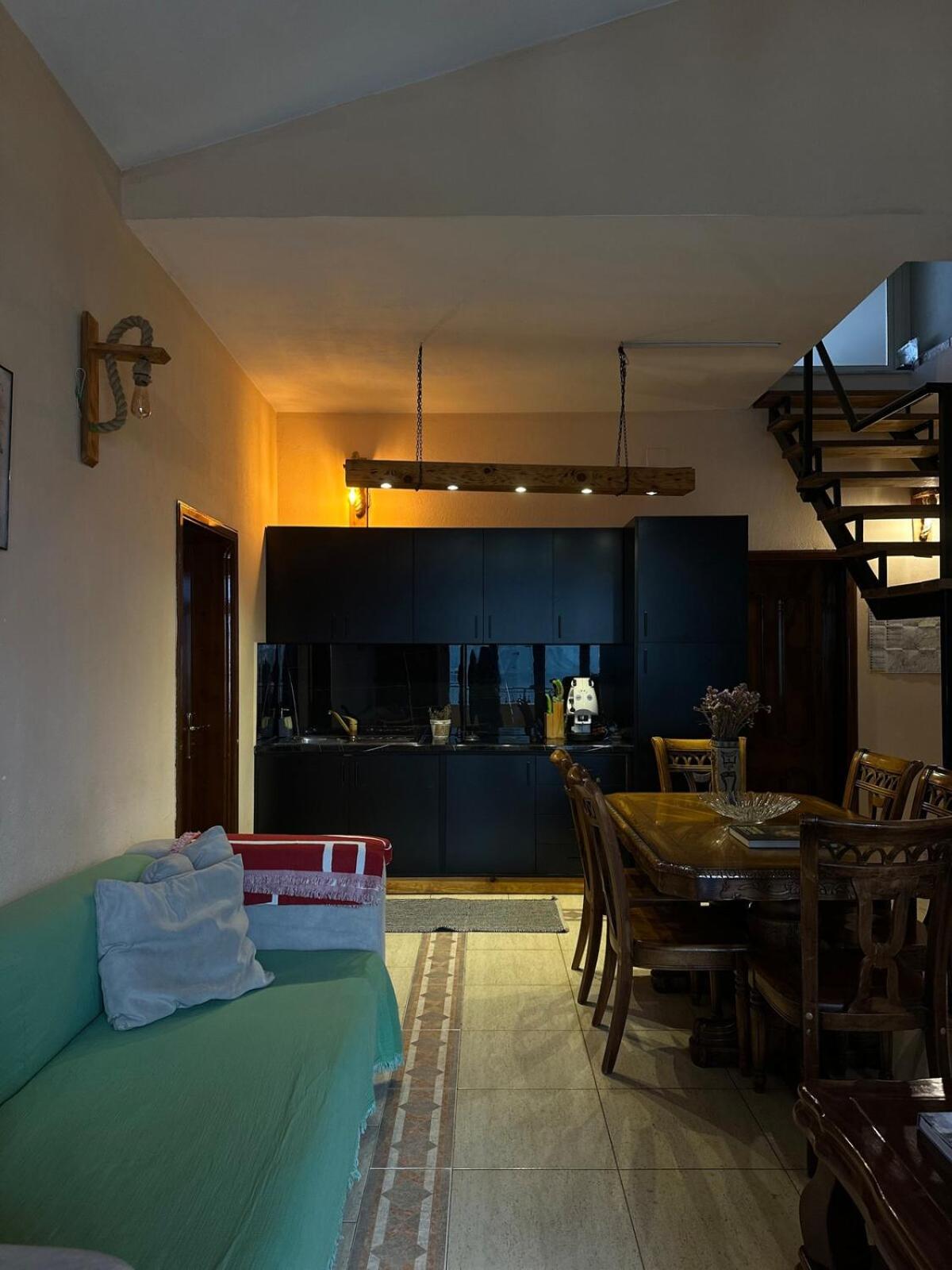 Cozy Big Apartment With Balcony Tiranë Eksteriør bilde