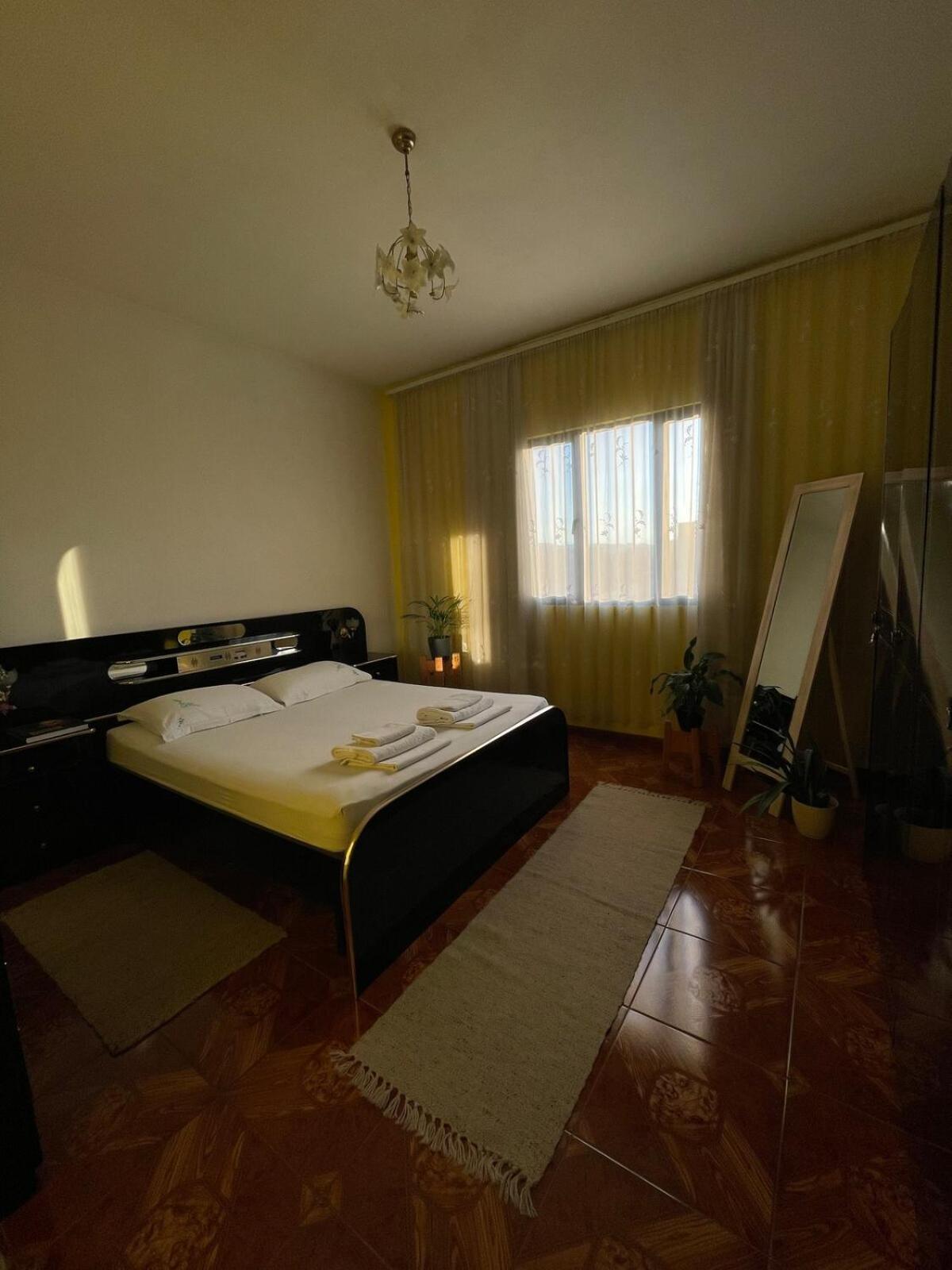 Cozy Big Apartment With Balcony Tiranë Eksteriør bilde