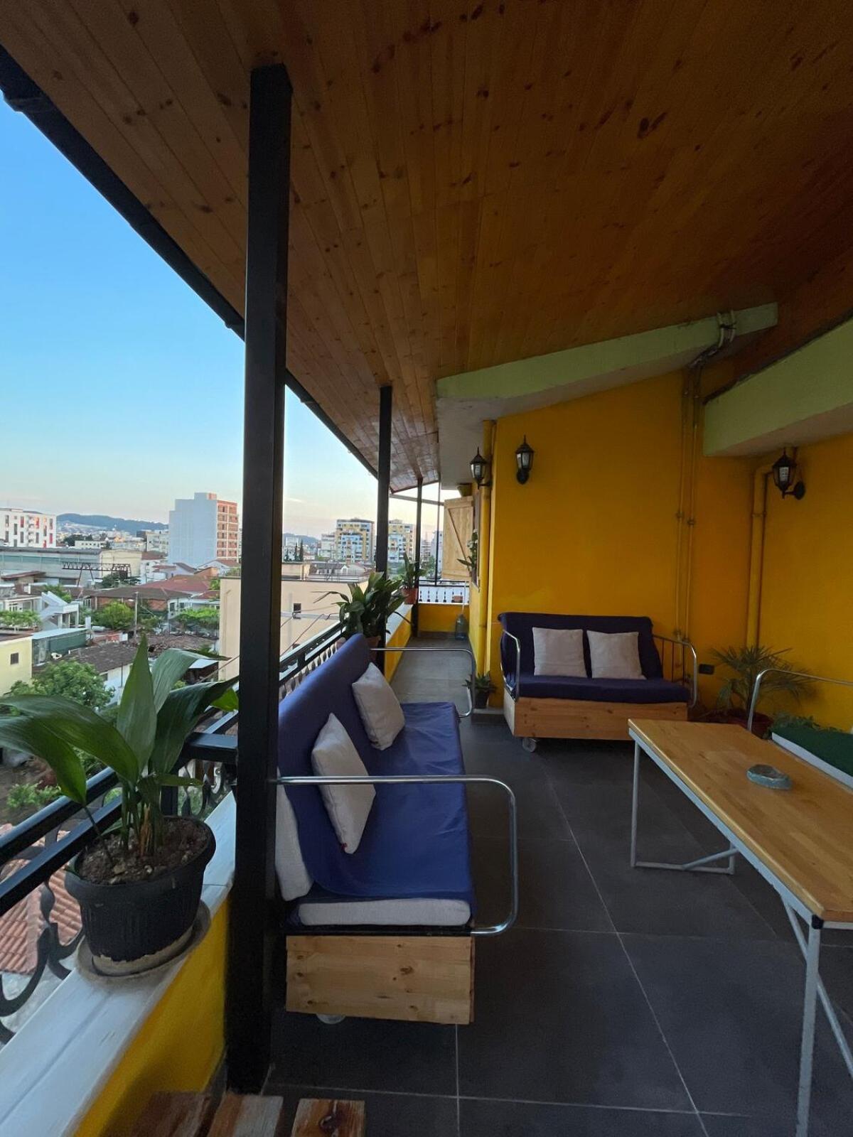 Cozy Big Apartment With Balcony Tiranë Eksteriør bilde