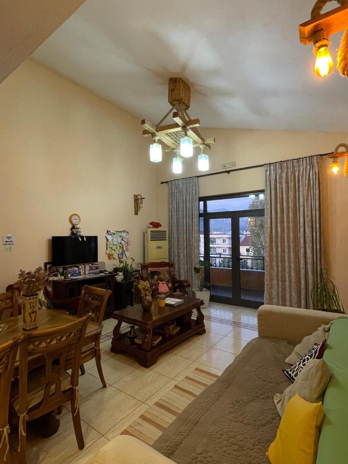 Cozy Big Apartment With Balcony Tiranë Eksteriør bilde